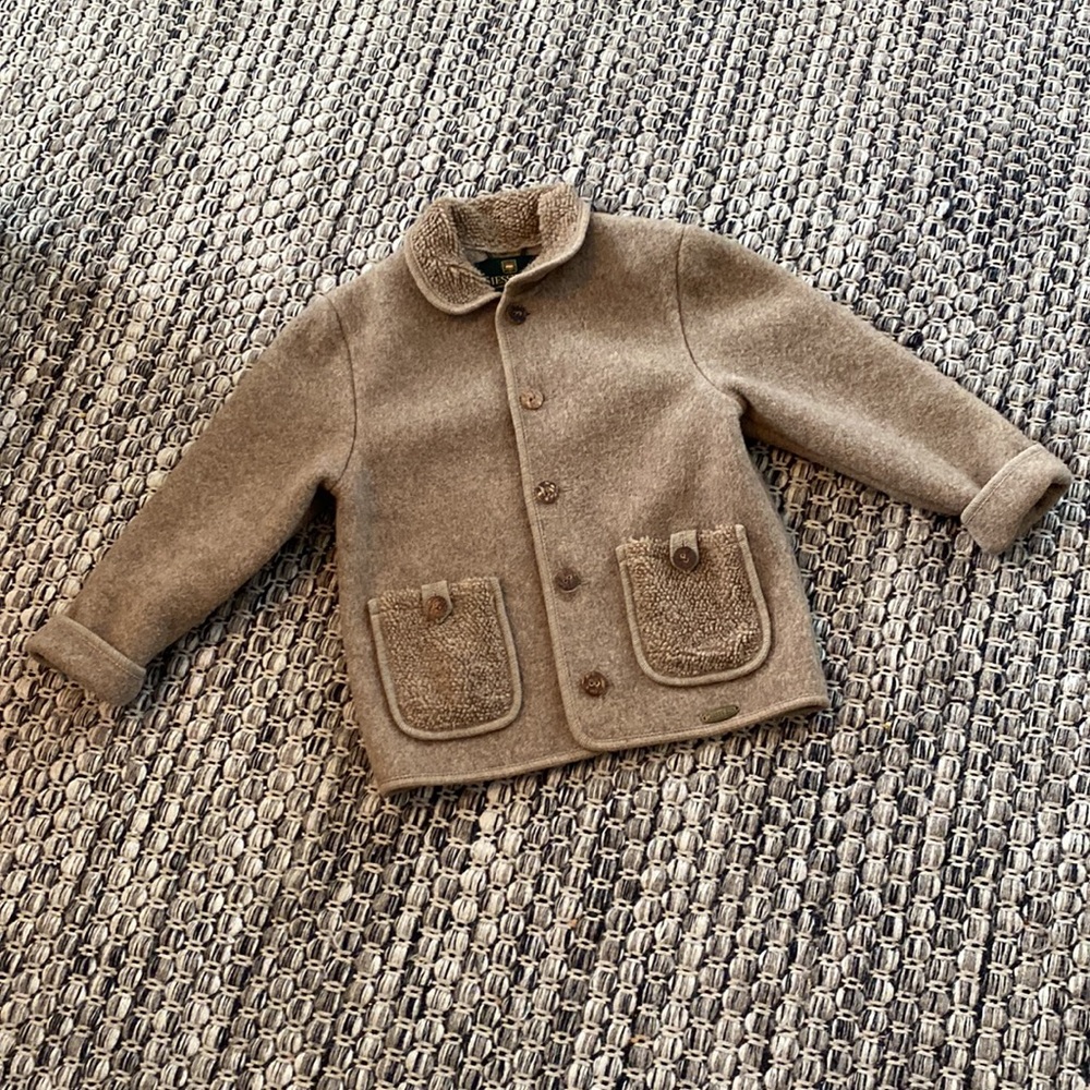 Classic real wool and alpaca jacket.